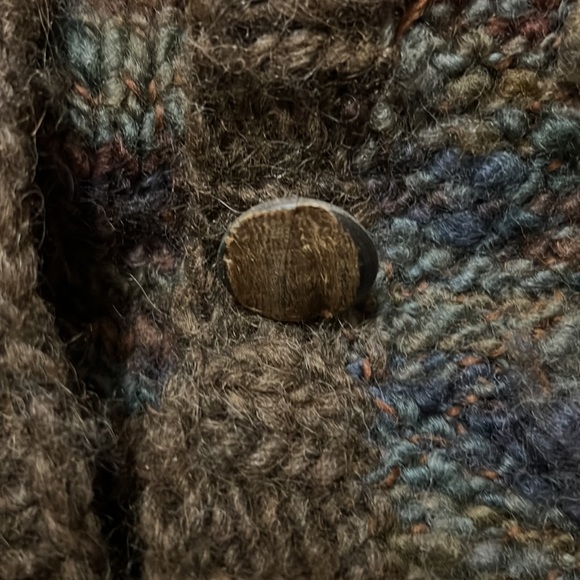 Gorgeous handmade sweater - Picture 3 of 5